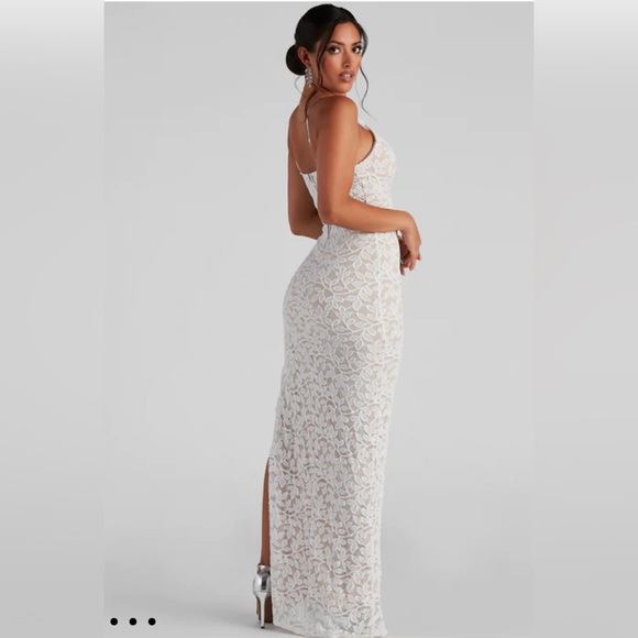 Dixie Lace Mesh High-Slit Formal Dress - Picture 2 of 3